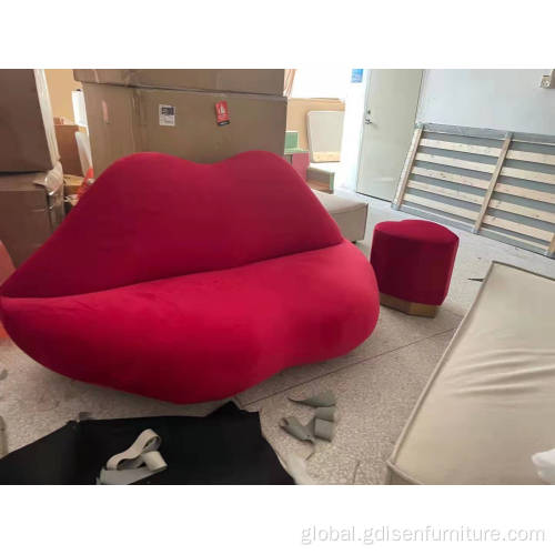 Modern Two Seater Home Furniture Living Room Couch Loveseat Sofa Hot Red Lip Sexy Flaming Kiss Shaped Sofa High quality fabric upholstery famous living room sofas furniture Special Design Red Lip Shaped Bocca Sofa Living Room Furniture Supplier